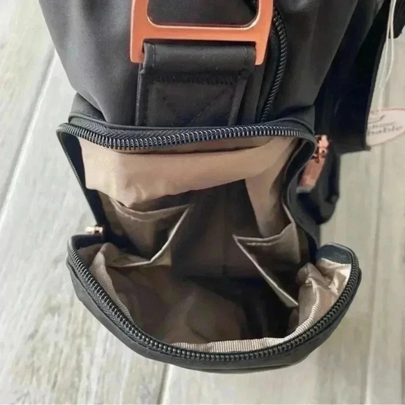 Jujube Knight Rose Be Supplied Breast Pump‎ Diaper Bag - Picture 9 of 14